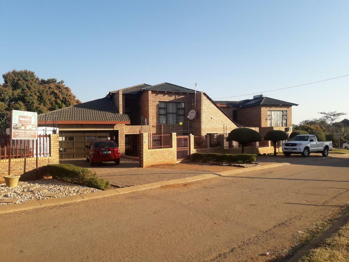 Vakhusi Guesthouse Malamulele Buitenkant foto